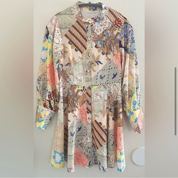 Printed Long Sleeve Baby Doll Brunch
Dress with belt size small - Picture 4 of 12